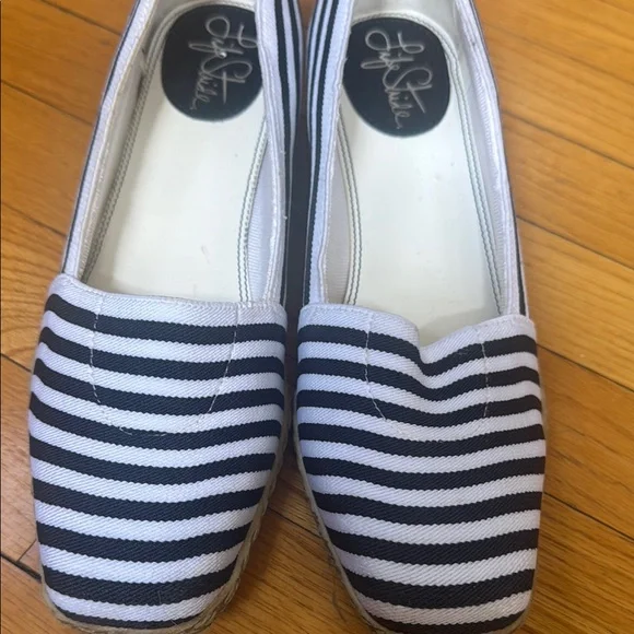 Life Stride Black&White Wedge Shoes - Picture 6 of 6
